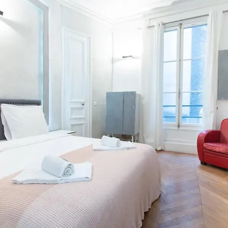 Dreamyflat - Champs Elysees Aparthotel 3*