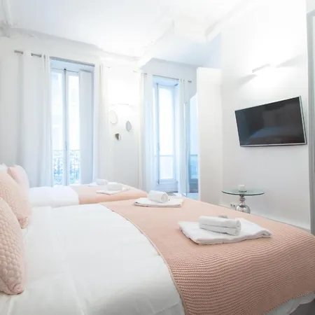 Dreamyflat - Champs Elysees 3* Paris